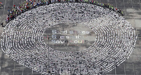 Houston Church Breaks World Record with Chain of Soles