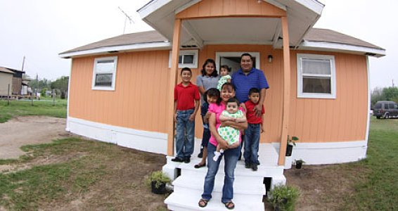 Full House: Family of eight fills home with love