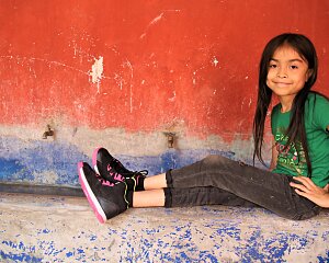 jimema reyes received new shoes from buckner shoes for orphan souls