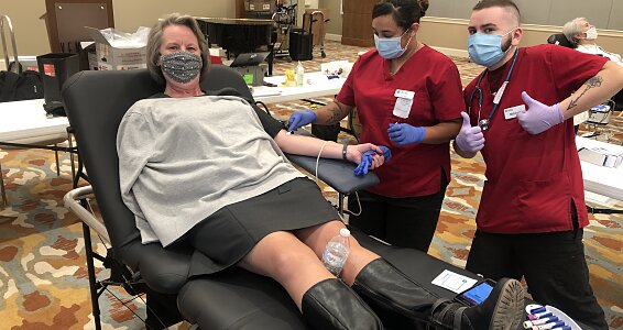 Senior adults give back through blood drive at Ventana by Buckner