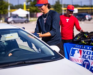 texas rangers youth acdemy works with buckner international
