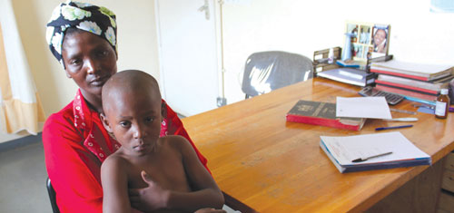 12-03-kenya-family-500