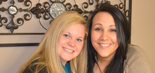 13-03-MelanieandBrittani