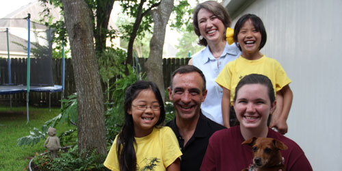 13-09-kelley-family-china-a