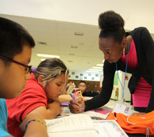 14-04-volunteer-opps-200