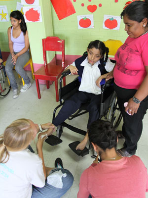 14-08-guatemala-shoe-300