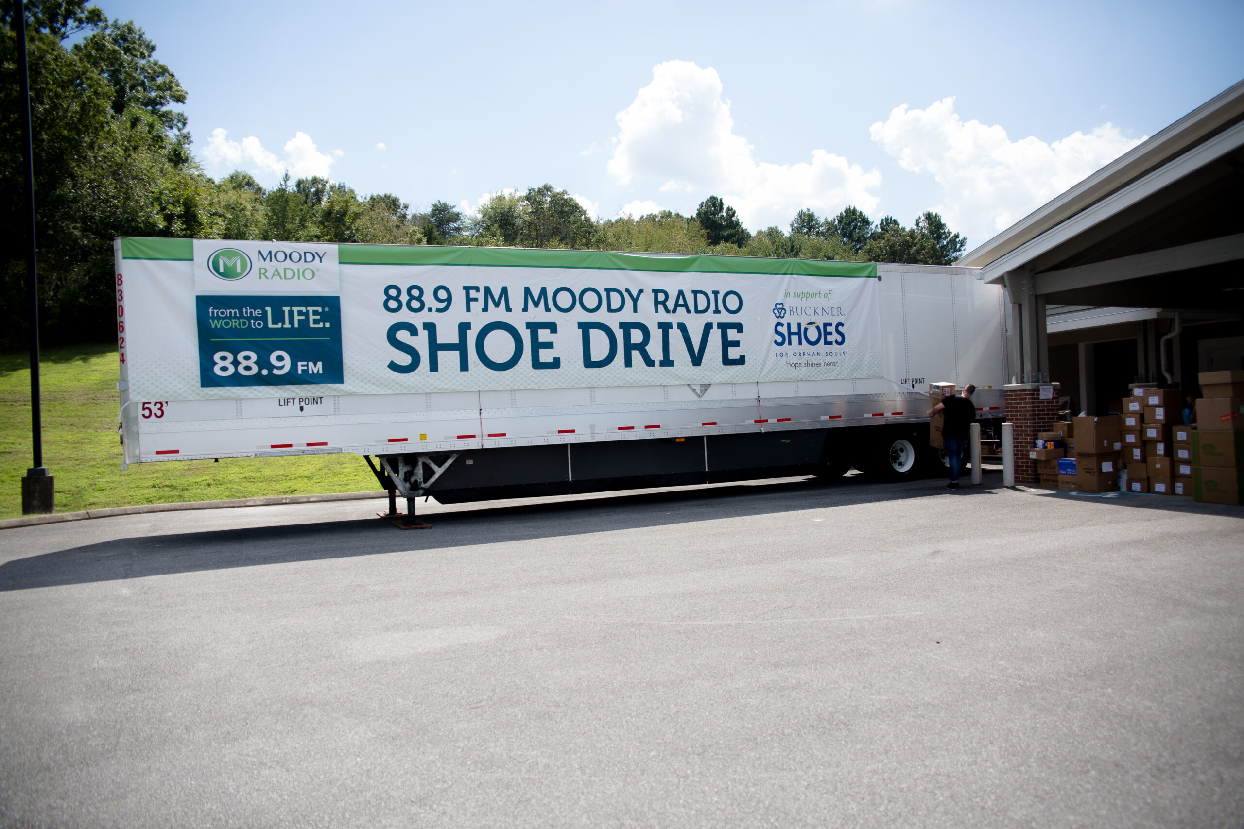2018-moody-radio-shoe-drive-2