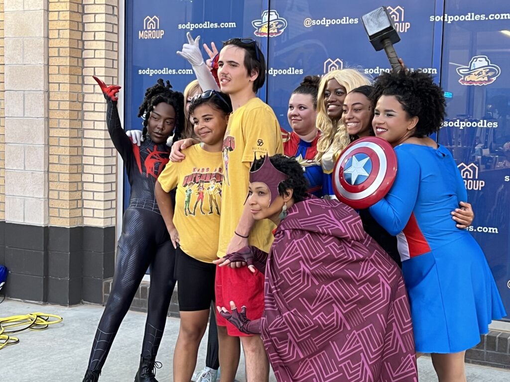 amarillo-superheroes