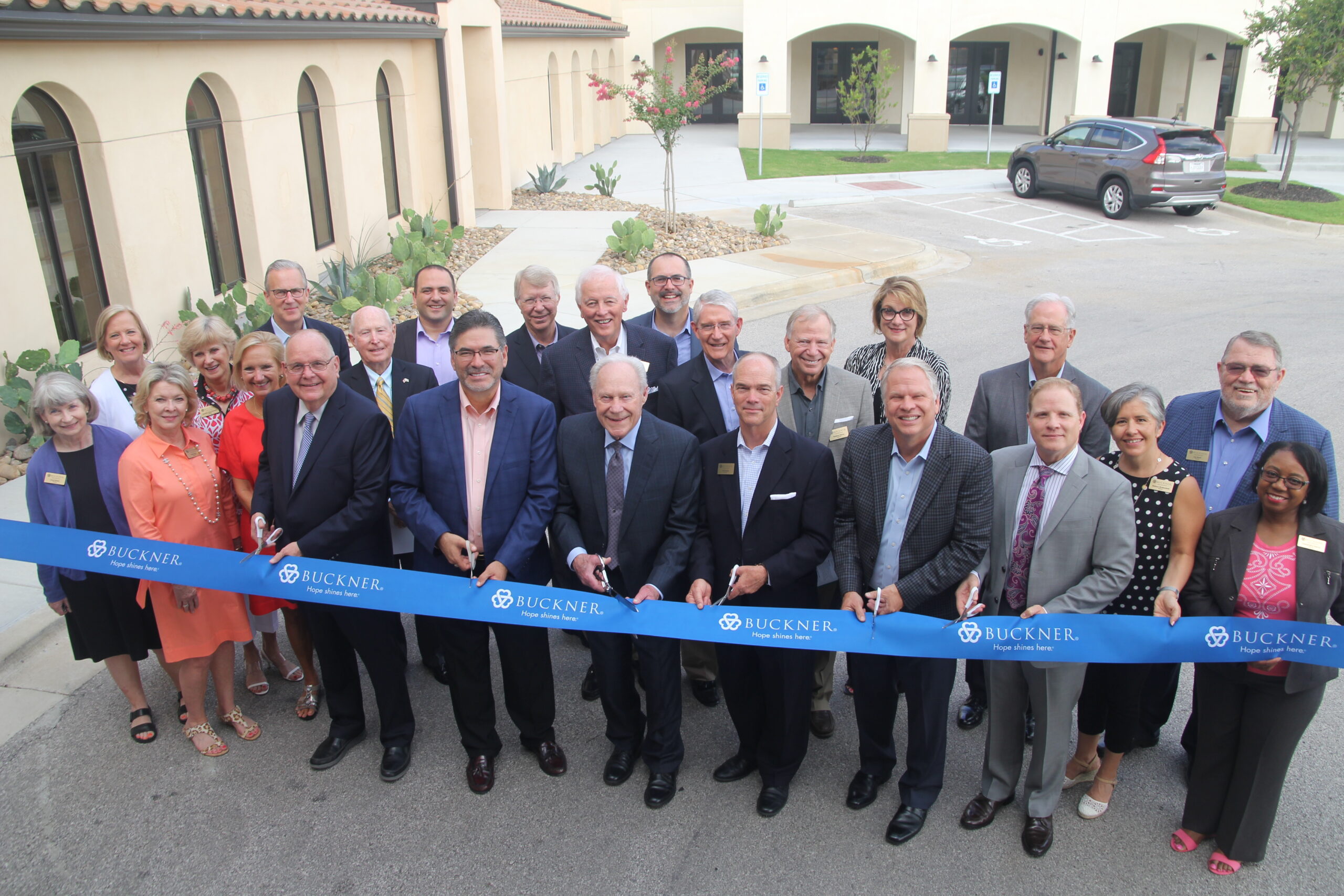 austin-ribbon-cutting-1