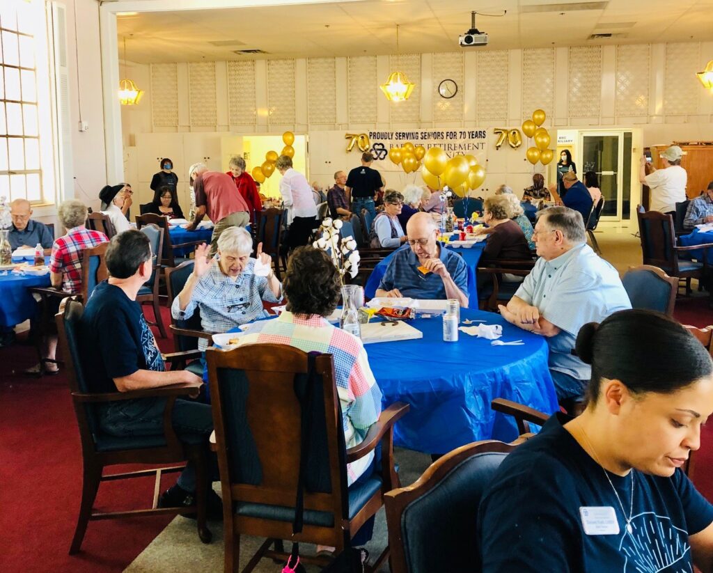 baptist-retirement-community-residents-celebate-70-years