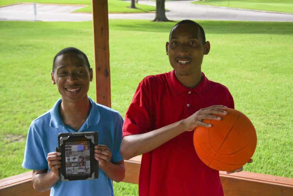 beaumont-foster-care-savoy-twins