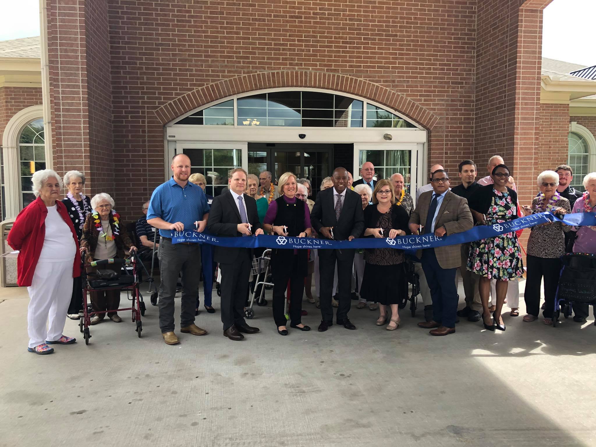 buckner-parkway-place-cuts-ribbon-on-renovations