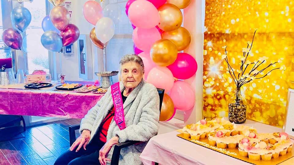 buckner-retirement-services-senior-adult-celebrates-milestone-birthday