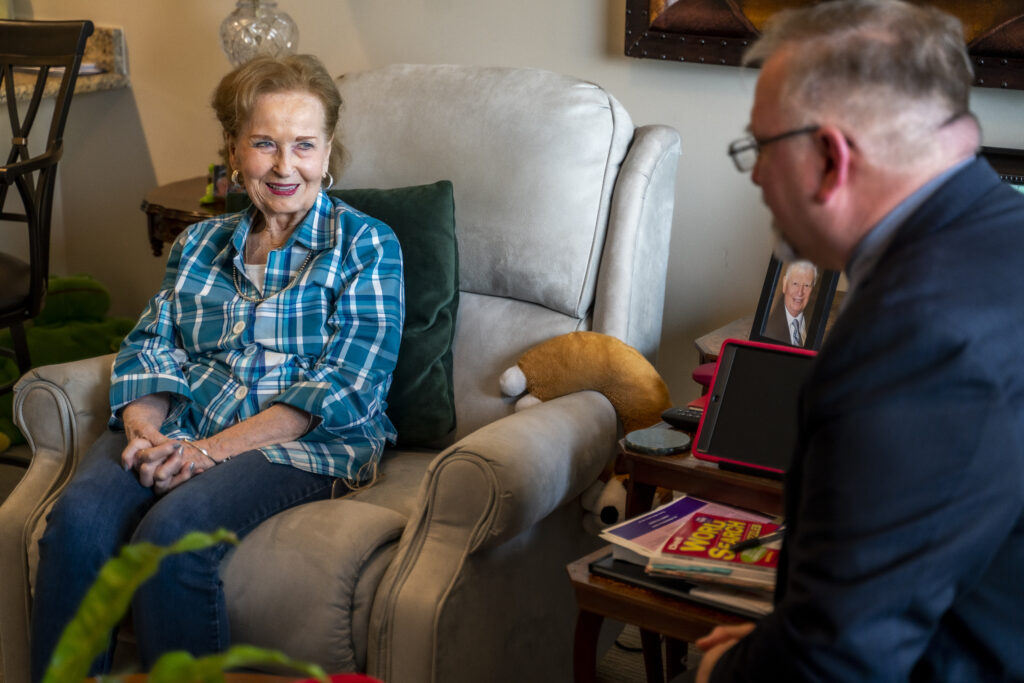 chaplains-share-the-gospel-of-christ-with-seniors