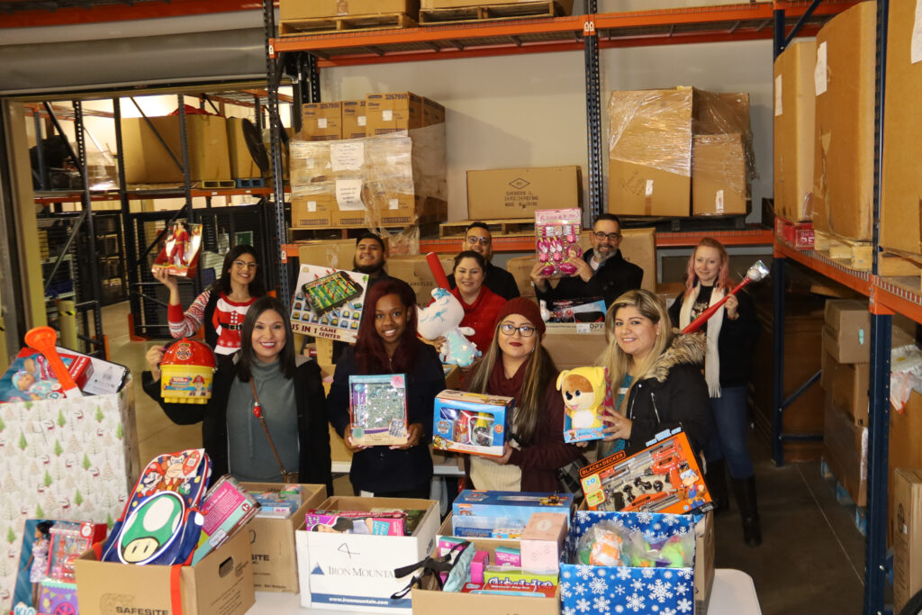 city-credit-union-donates-toys-for-buckner-children