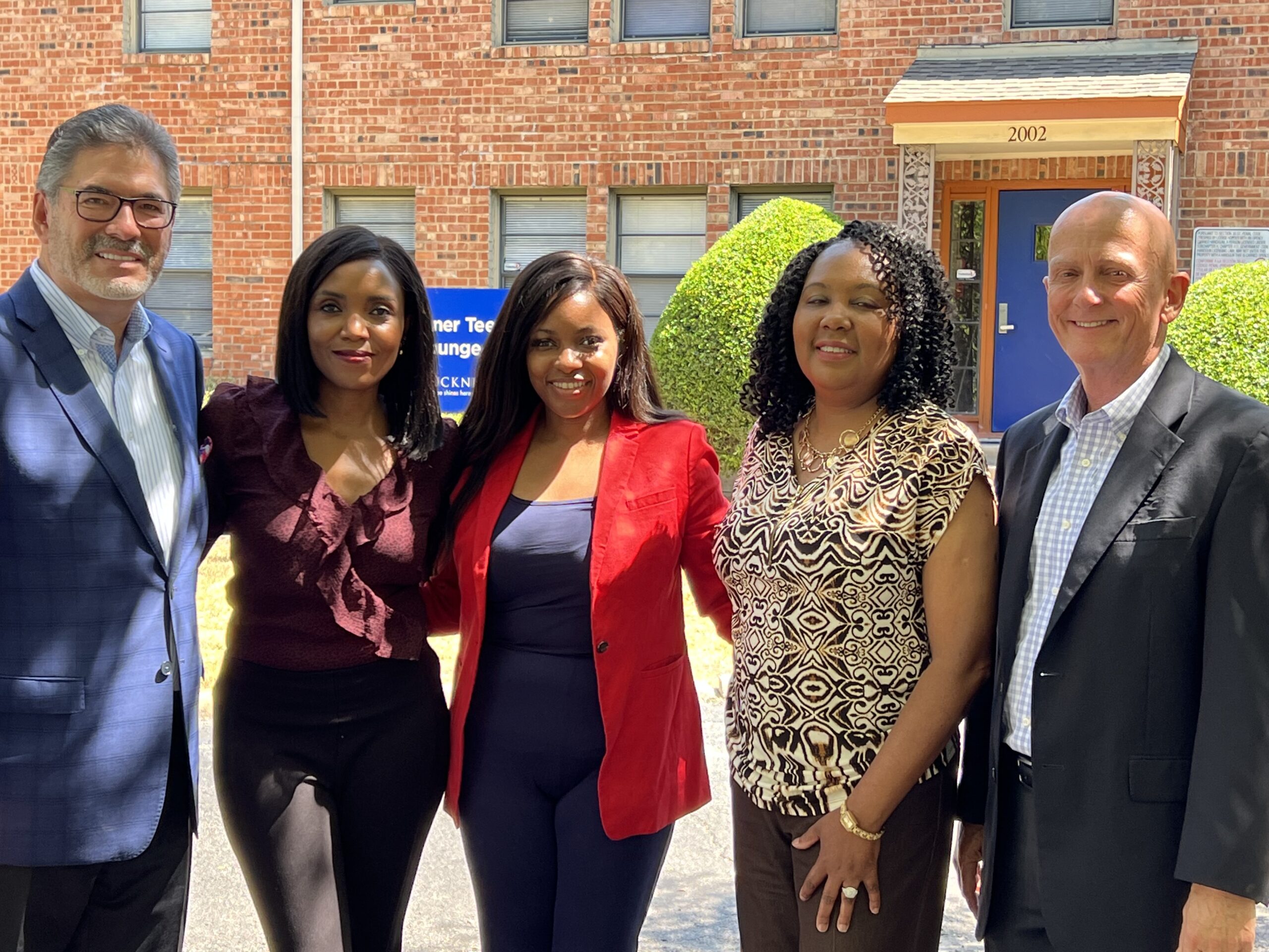 congresswoman-crockett-visits-buckner-location-in-district