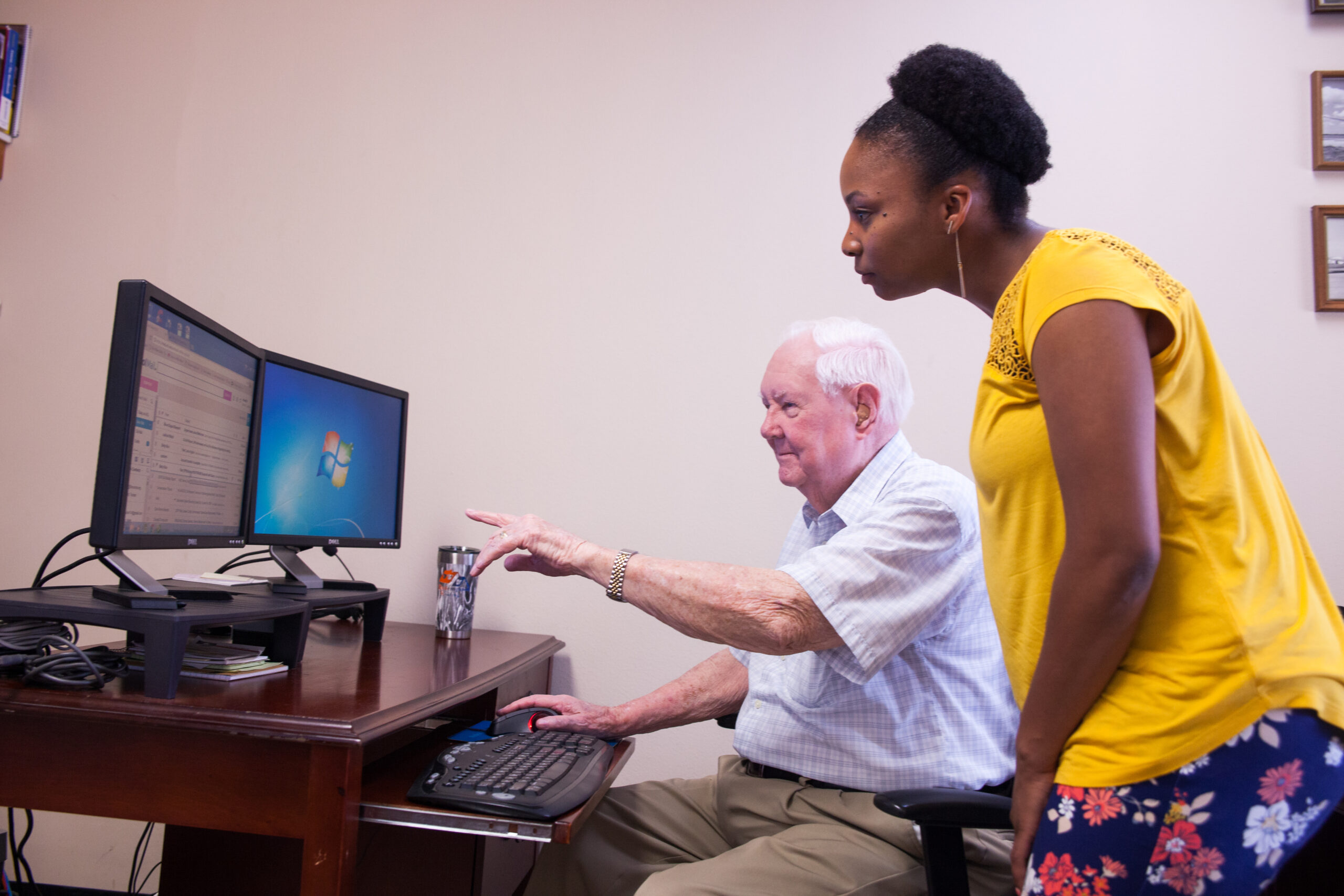 conroe-computer-volunteer