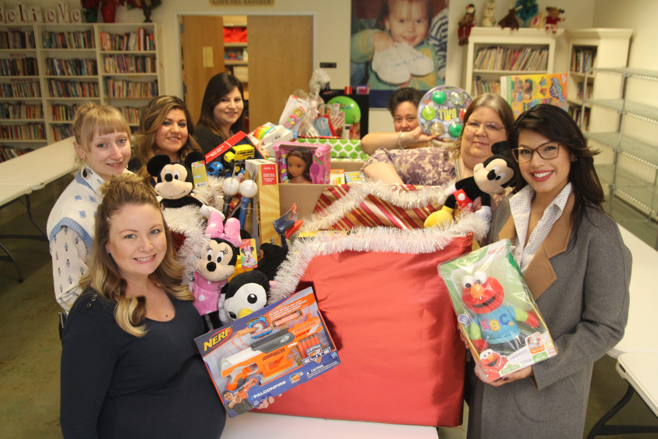 dallas-city-credit-union-2018-toy-drive-at-buckner-center-for-humanitarian-aid