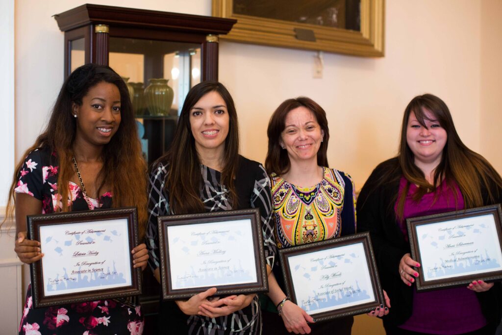 dallas-family-pathways-grads-1