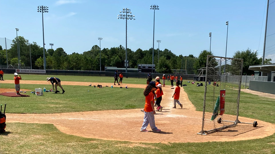 houston-astros-baseball-summer-camp