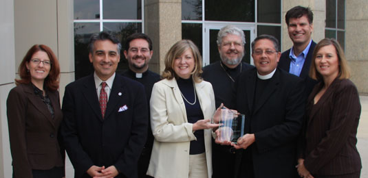 inside-holytrinchurch