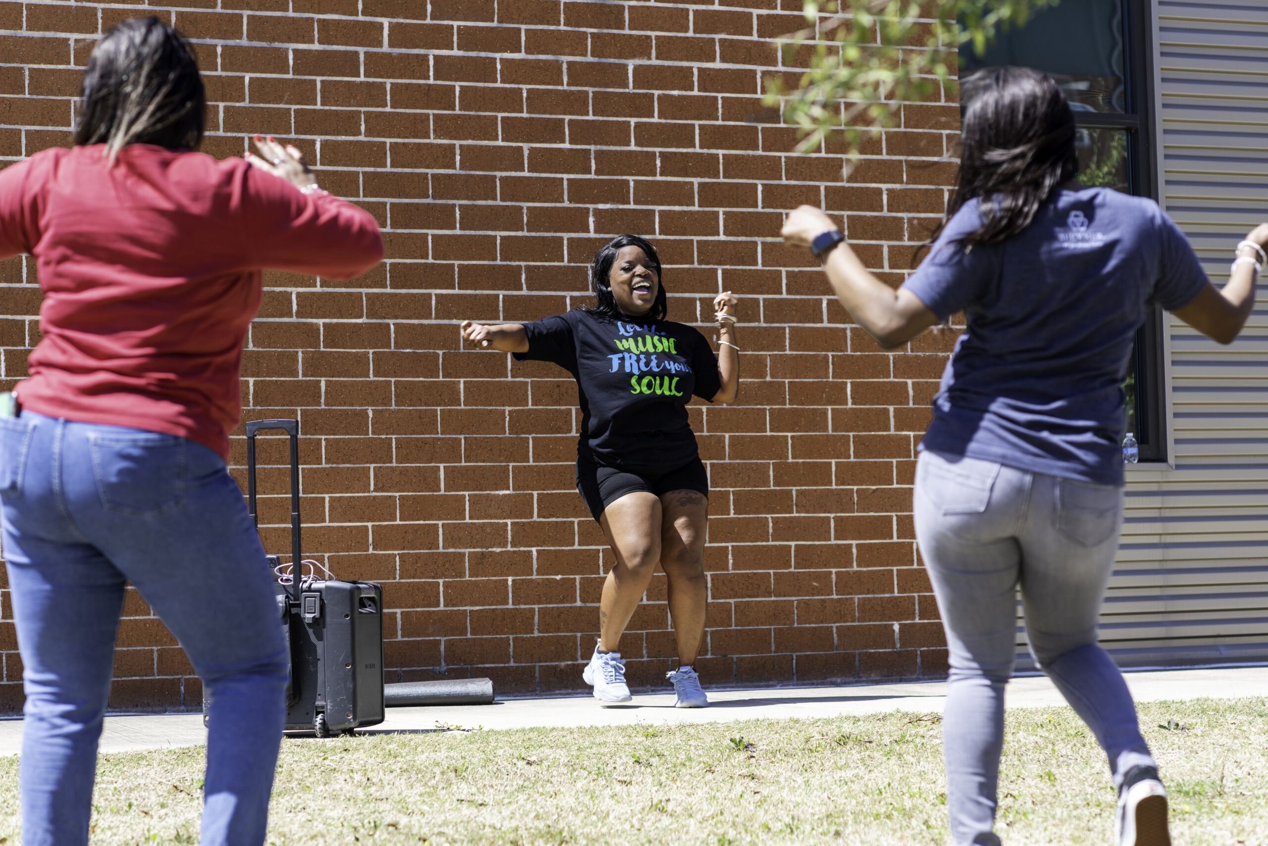 julia-cook-zumba-class-at-buckenr-family-hope-center-at-reed-road