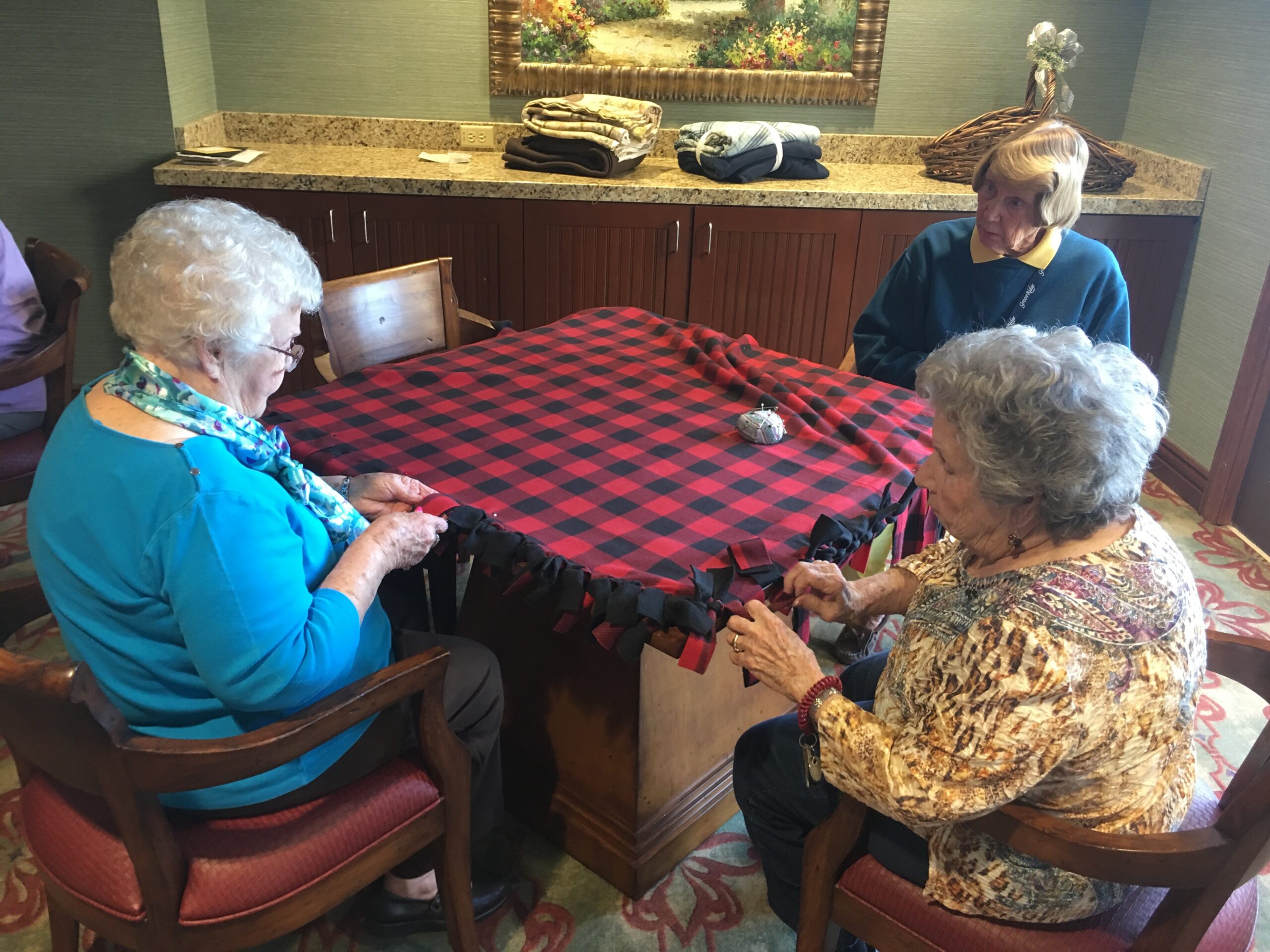 retirement_seniors-make-blankets-for-homeless