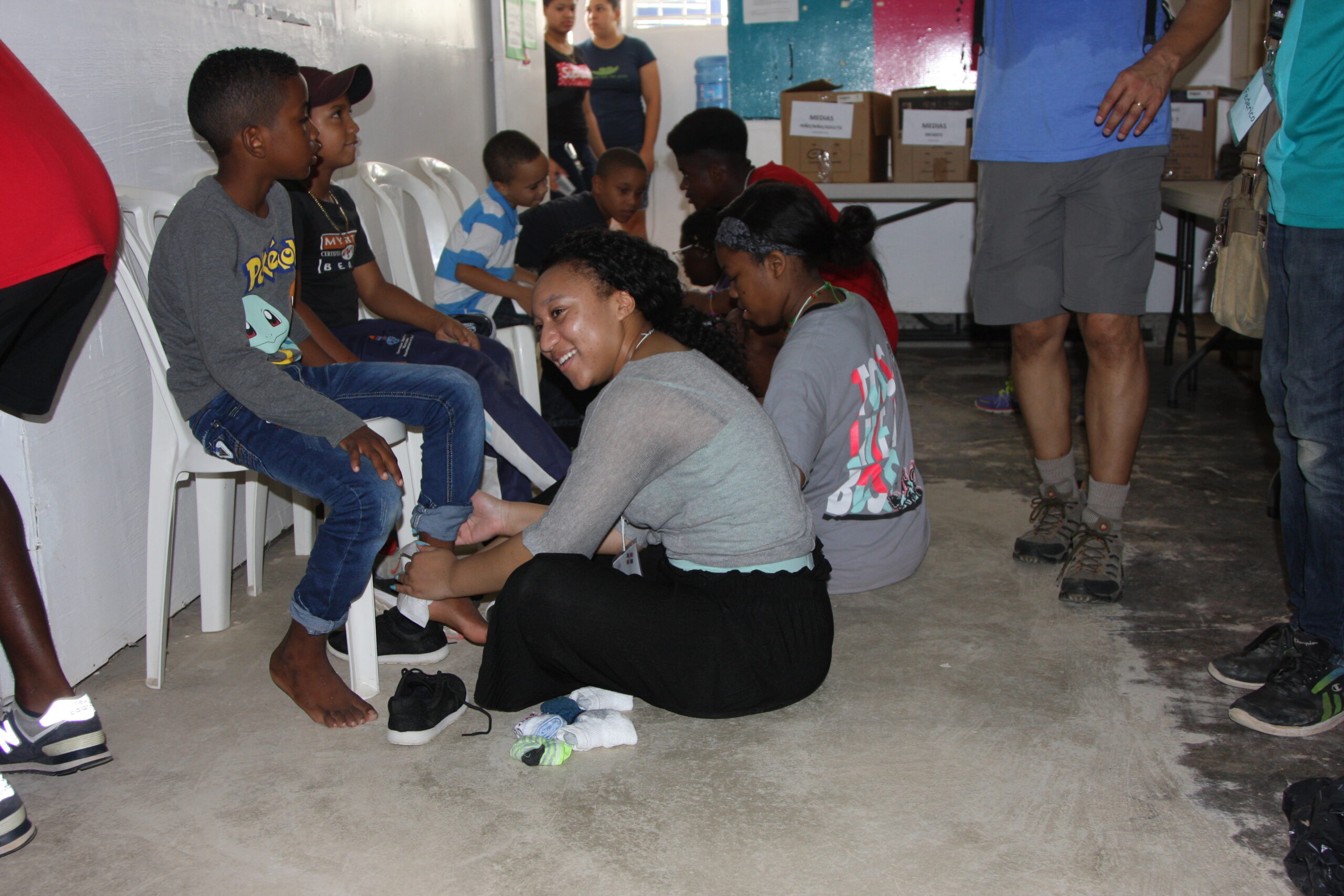 shiloh-church-shoe-mission-trip-dr