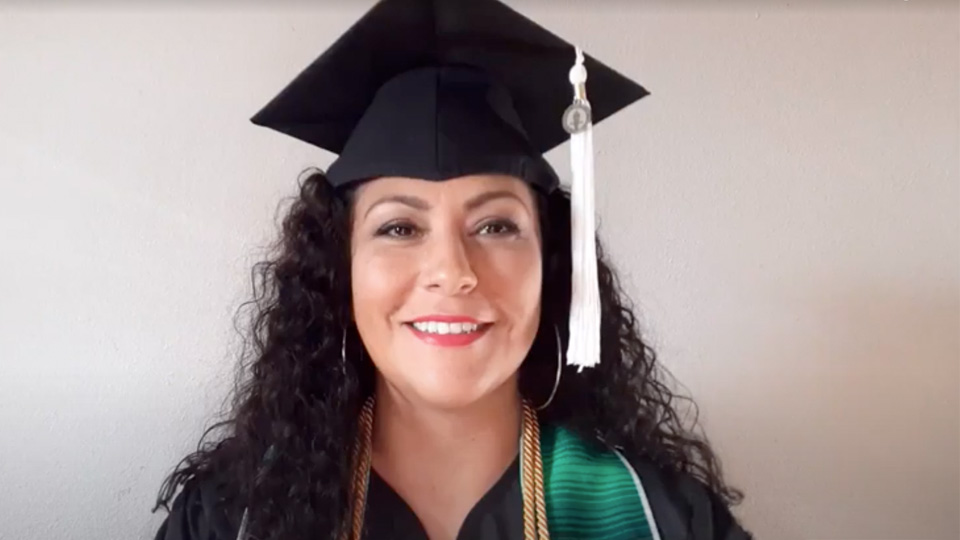 single-mom-chases-dream-to-be-teacher