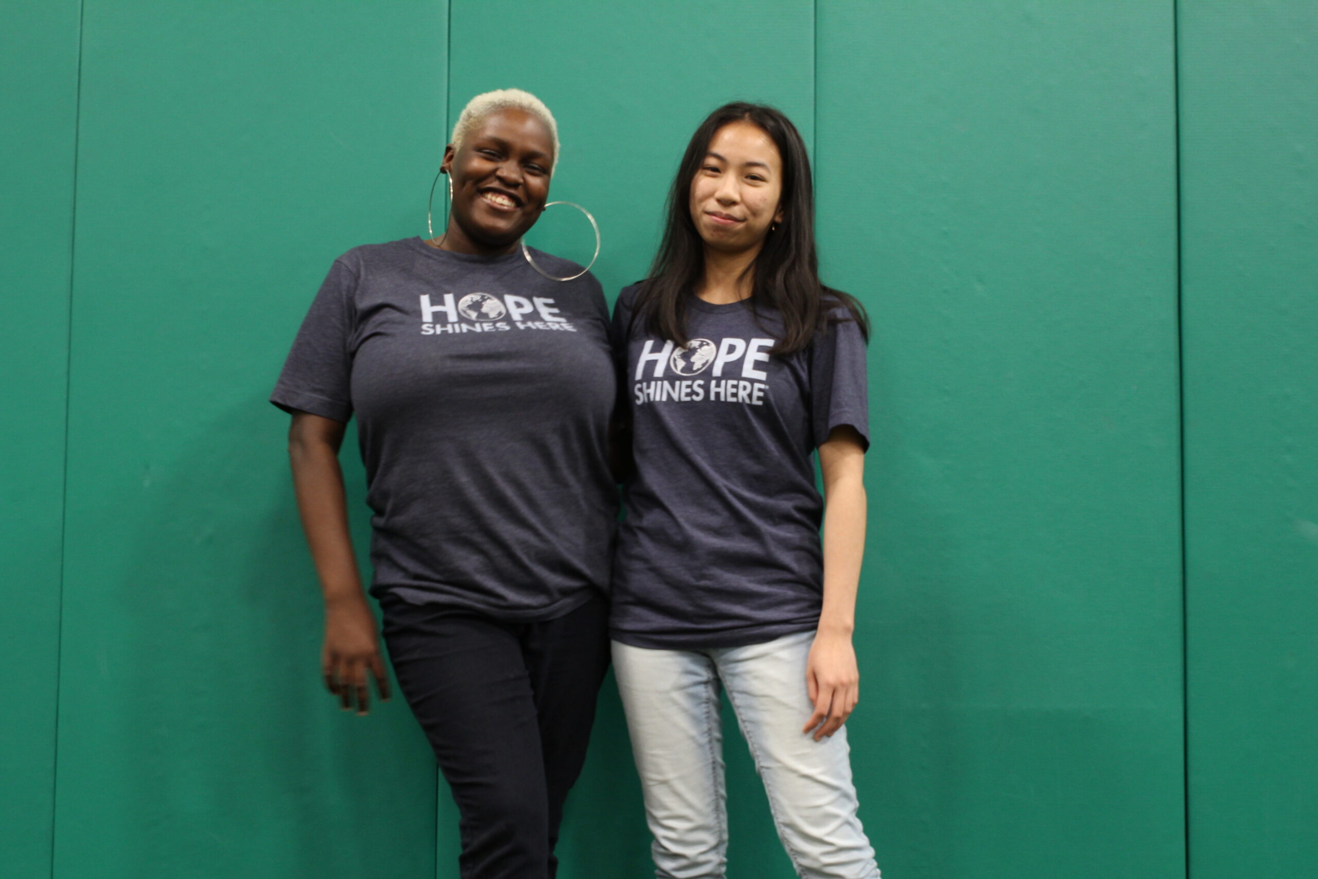 thanh-and-derria-volunteers-in-west-dallas