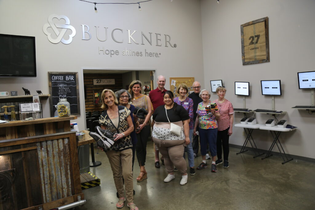 ventana-volunteering